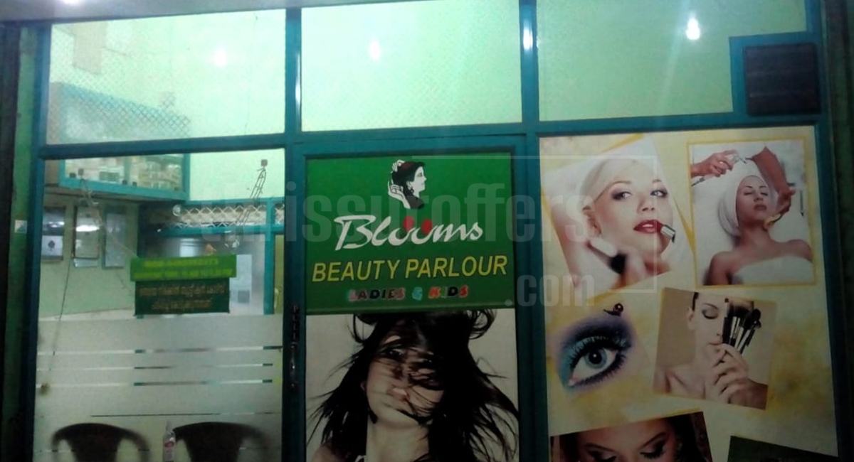 BLOOMS BEAUTY PARLOUR - Thrissur